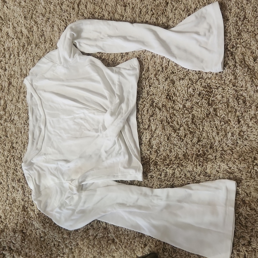 Womens cropped long sleeve shirt